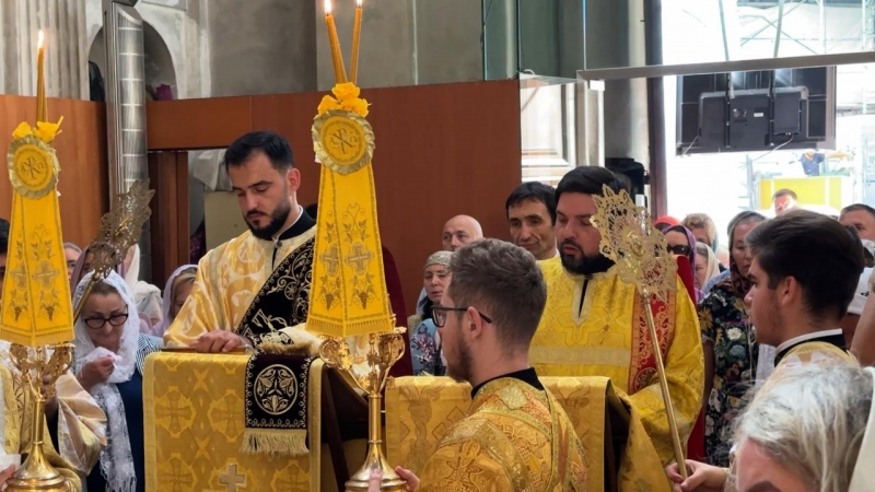 5909192245981070948.800x1000w