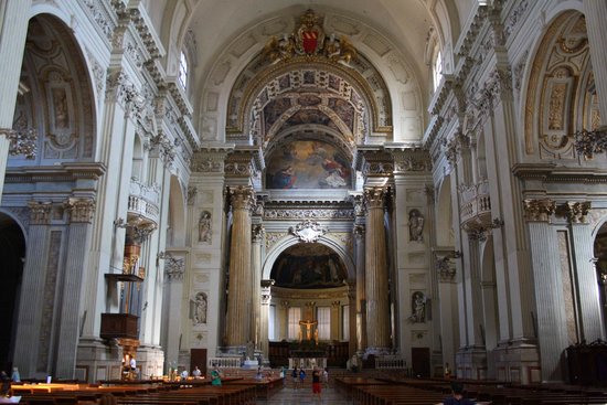 Базилика Святого апостола Петра – Basilica di San Pietro