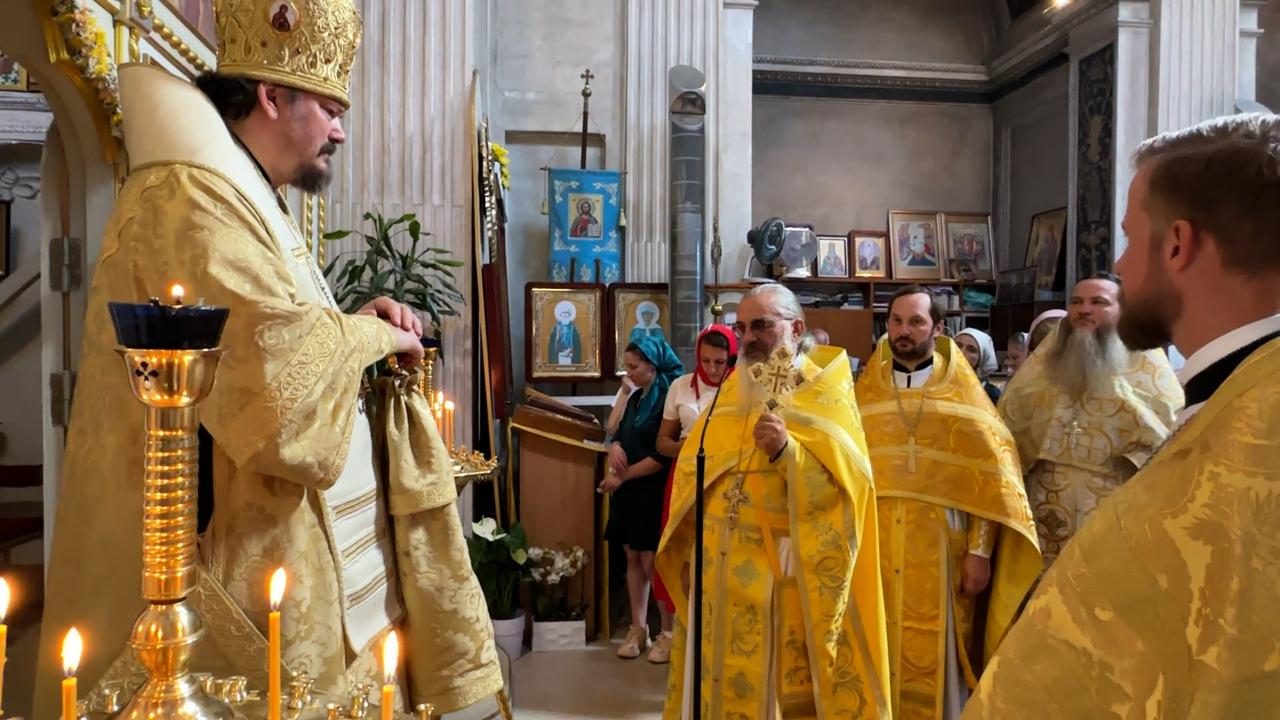 Митрополит Нестор посетил с архипастырским визитом Амвросиевский приход в Милане